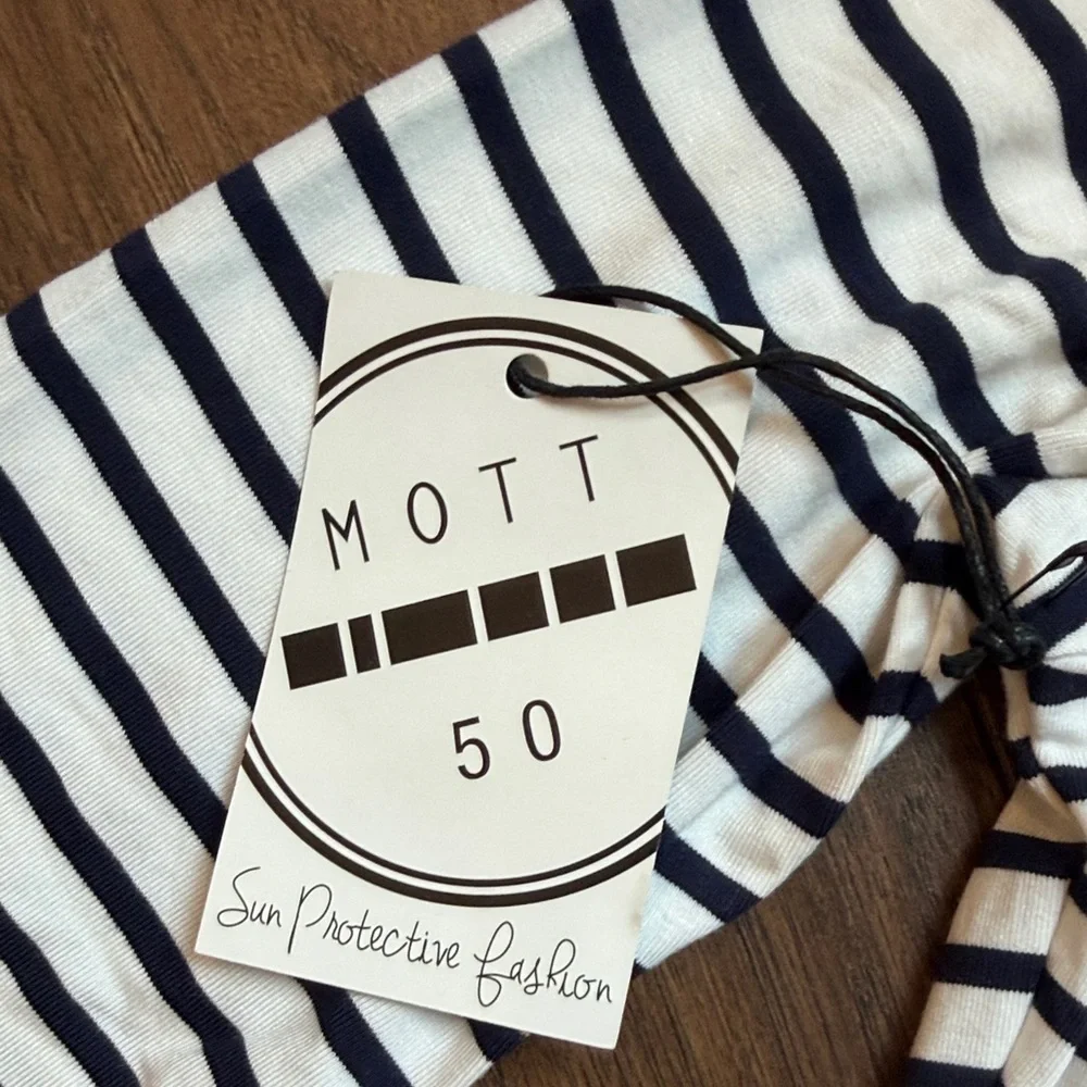 Mott 50 Faith Scoop-Neck Bodycon UPF 50 Dress NWT Small C7-022